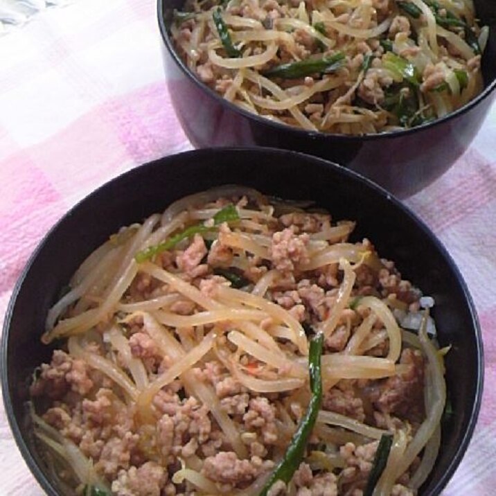簡単 美味しい スタミナ ニラもやし丼 レシピ 作り方 By Tactac 楽天レシピ 簡単 美味しい スタミナ ニラもやし丼 レシピ 作り方 By Tactac 楽天レシピ